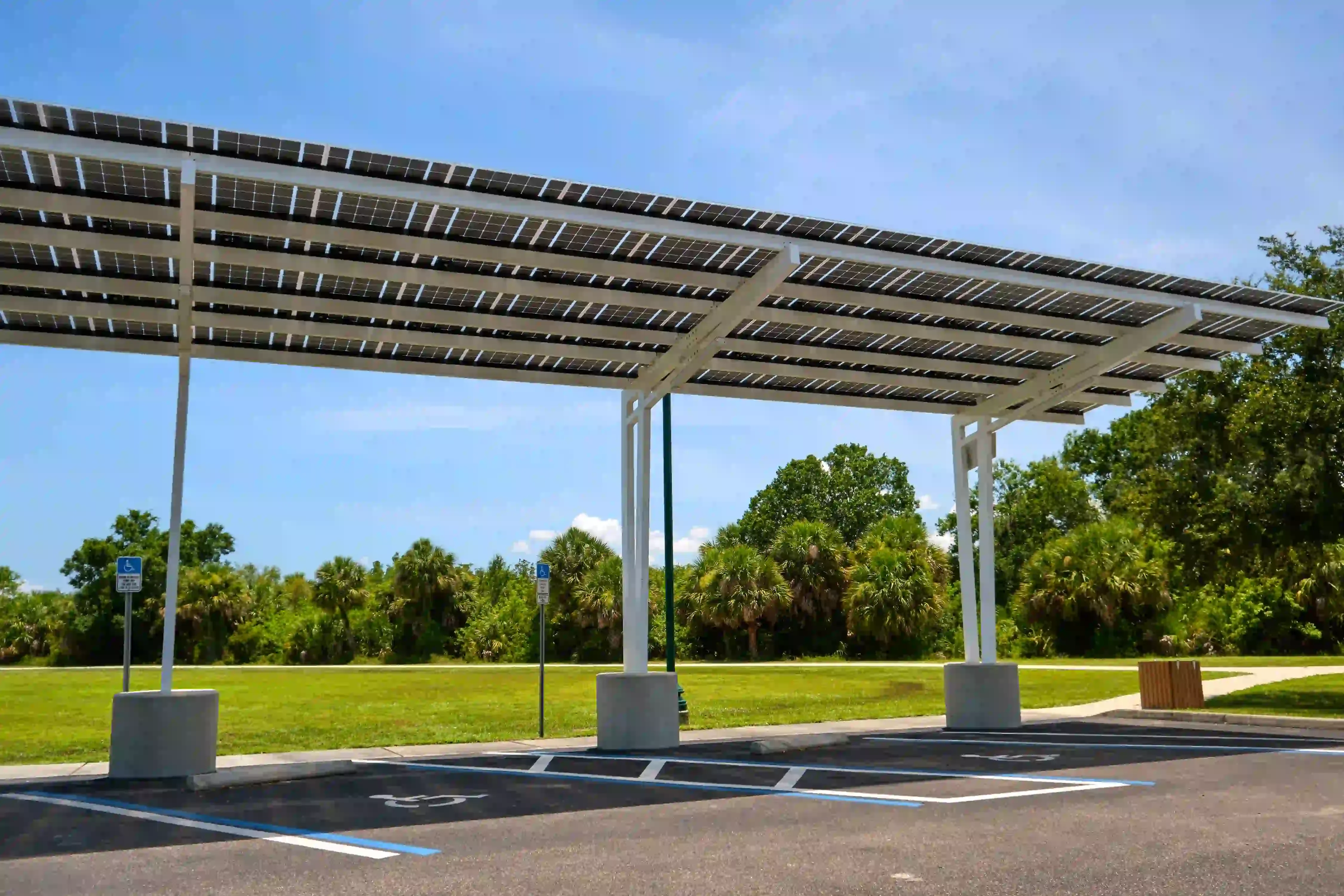 Image installateur carport solaire 4 carport solaire plus